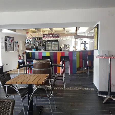 Hotel Lerelaisdetouvent 3*