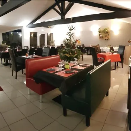 Hotel Lerelaisdetouvent 3*